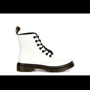 White dr. martens